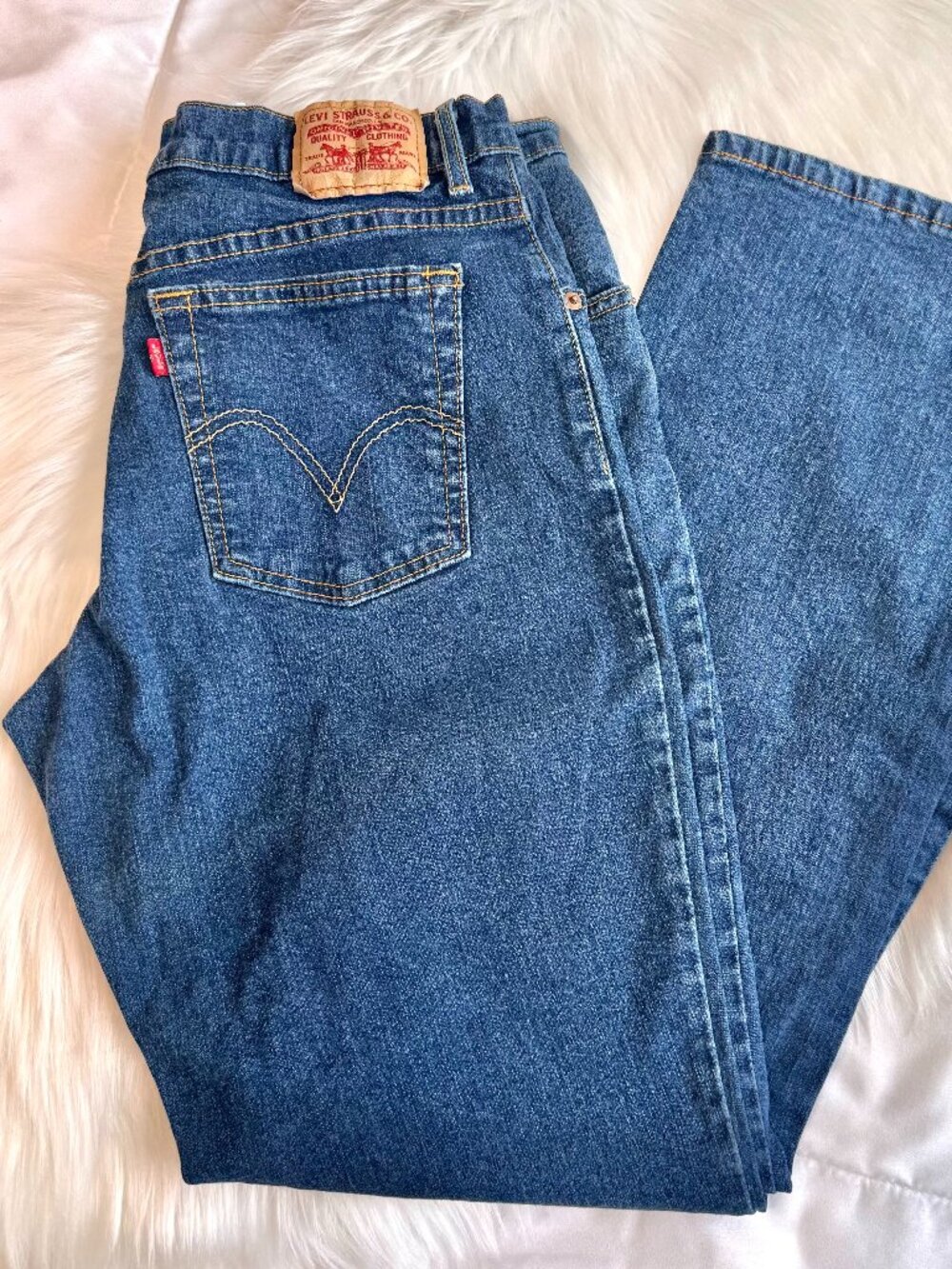 Y2K Levi's Blue Jeans 550 Relaxed Boot Cut Denim 12 M